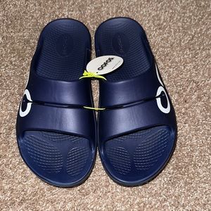 Unisex OOFOS OOahh sport in Navy